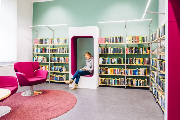 Leseecke in der Stadtbibliothek Hans Fallada © Wally Pruß Leseecke in der Stadtbibliothek Hans Fallada