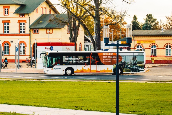 Busshuttle Eldenaer Jazz Evenings © Wally Pruß Bus Stadtwerke Greifswald am Hauptbahnhof