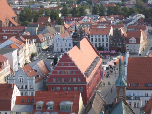 Blick vom Domturm auf Rathaus und Markt © Peter Binder Blick vom Domturm hinunter auf den Markt mit dem Rathaus.