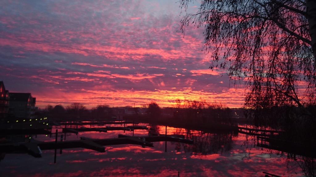 Jan-Philipp Lüdtke Sonnenaufgang am Holzteich