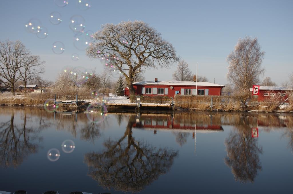 Catharina Haug: Ich erinnere mich bis heute an den herrlichen Wintertag an dem dieses Foto entstanden ist. Der Tag gehört zu einen meiner schönsten Erinnerungen an Greifswald