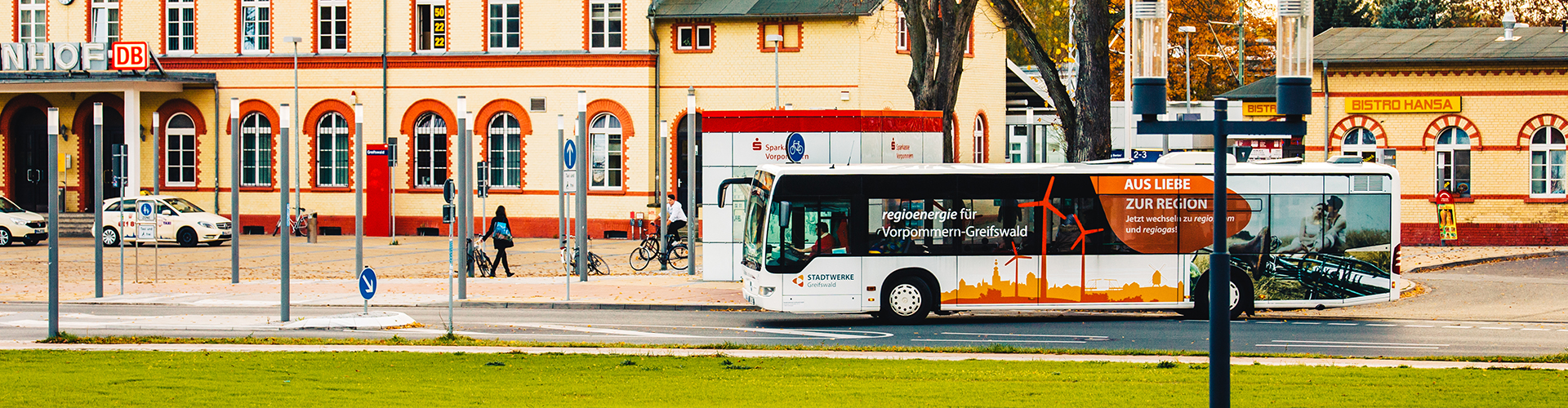 ZOB_Bus(WallyPruss)_1920x500px - © Wally Pruß
