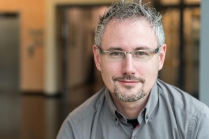 Familien-Universität Dr. Carsten Mahrenholz - Foto Kilian Dorner © Kilian Dorner Familien-Universität zu kaltem Plasma, Dr. Carsten Mahrenholz