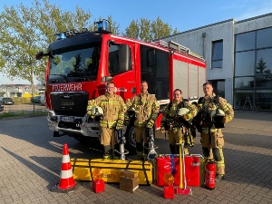 Kameradinnen und Kameraden der Feuerwehr Greifswald